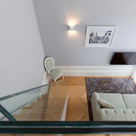 Mouzinho By Near 2* Porto